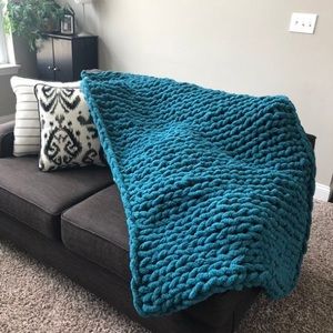 NEW! Teal Chunky Knit Blanket